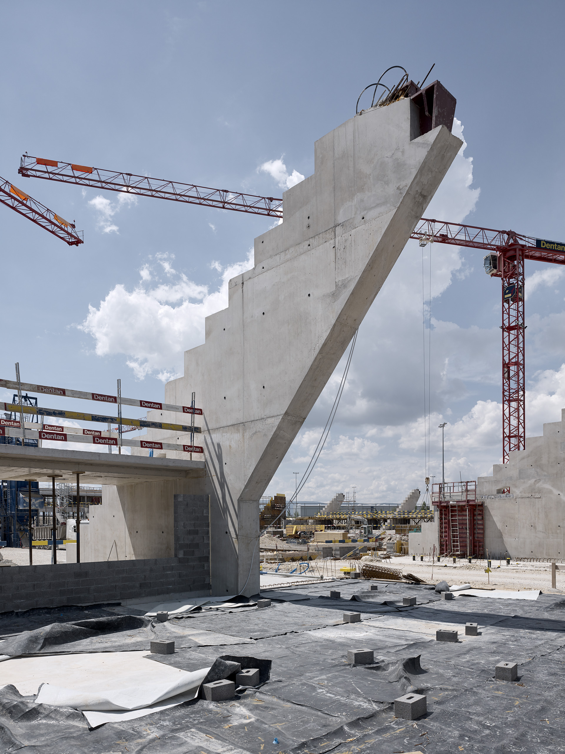 Stade de la Tuilière, Lausanne